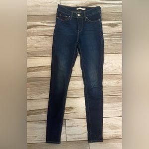 Levi’s 310 shaping super skinny jeans